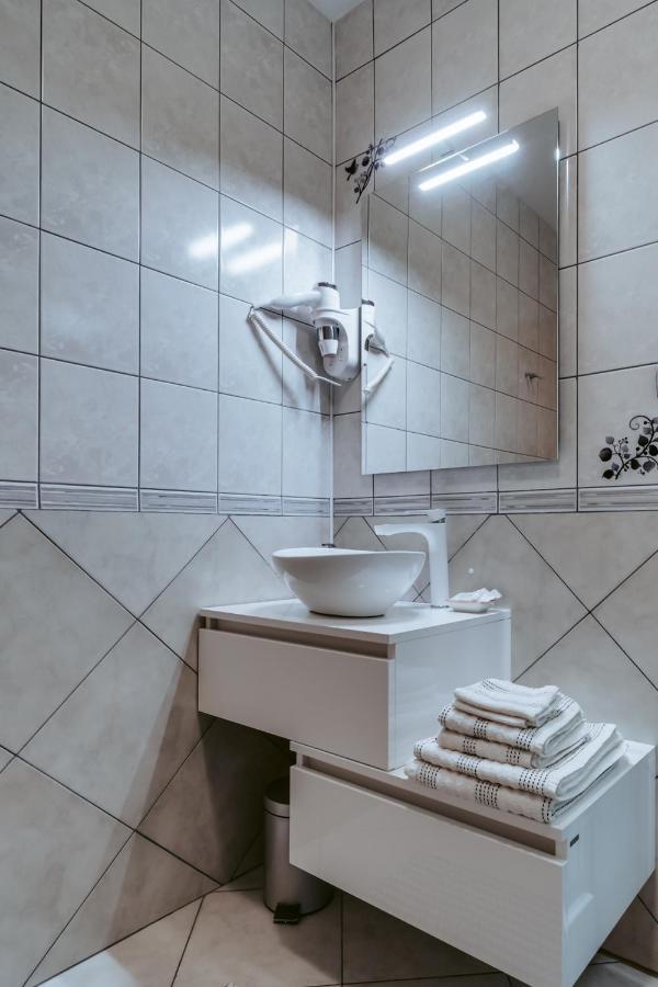 Sobe "Ela" Bed & Breakfast Fužine Dış mekan fotoğraf