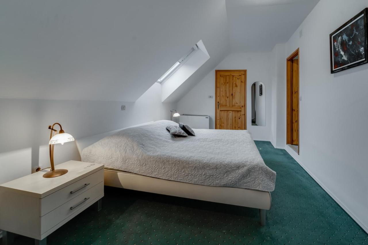 Sobe "Ela" Bed & Breakfast Fužine Dış mekan fotoğraf
